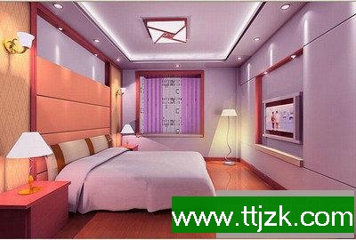 卧室虽然是我们渴求惬意、宁静睡眠的主要空间和场所,但是赋予其基本的亮丽色彩,增添生活的生机与激情,正像网友评价最喜欢的色彩类小卧室装修效果图一样,也是很有必要的,“色彩改变心境”这句话是很有道理的哦!