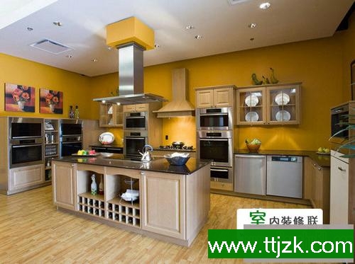 2012整体厨房装修效果图大全抢先放出!80图秀现代时尚厨房打造精致生活,都是宽600像素的高清晰度效果图,值得观赏并可当做20xx年装修参考之用。